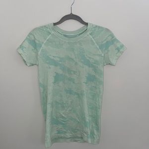 Athleta workout shirt